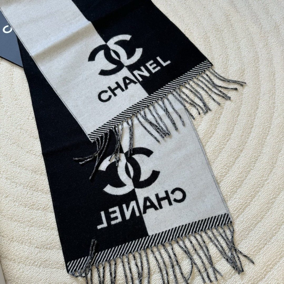 Chanel 𝐂𝐇𝐀𝐍𝐄𝐋新《双面拼色提花》裸粉色