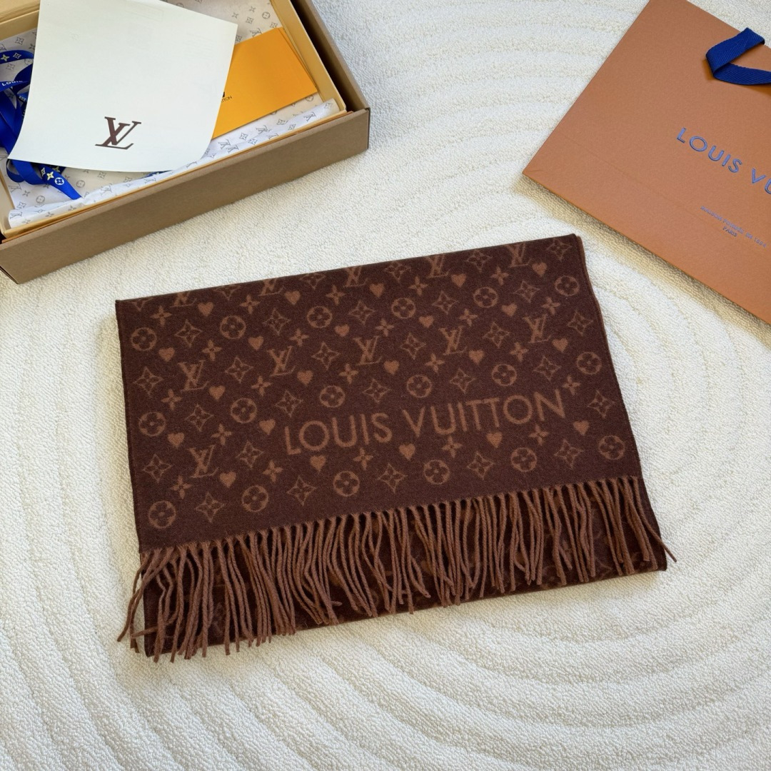 Louis Vuitton 𝐋𝐨𝐮𝐢𝐬 𝐕𝐮𝐢𝐭𝐭𝐨𝐧《game on 》爱心 披肩