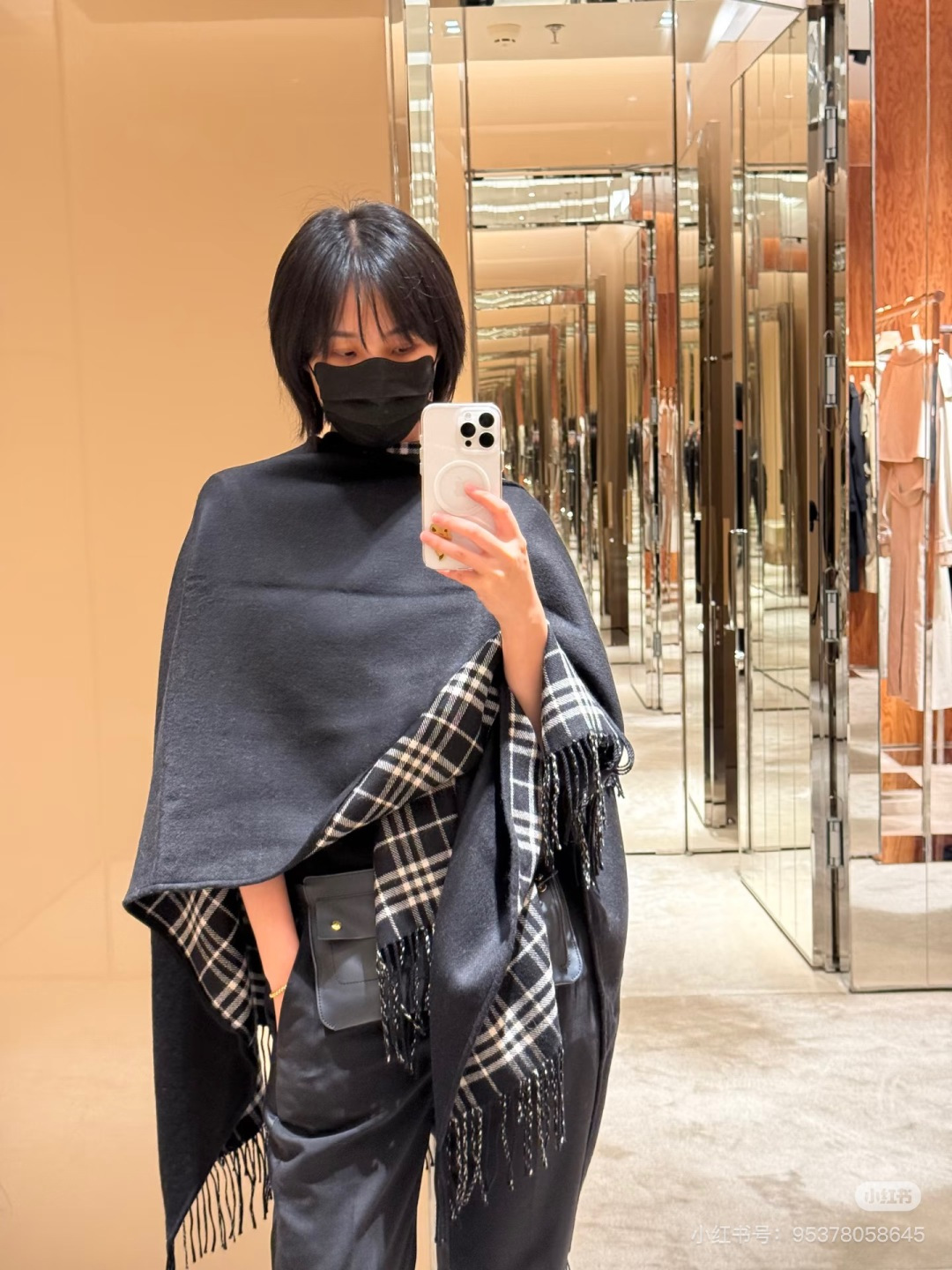 Burberry burberry 英伦格双面斗篷披肩 这批 全包 本来订制出口单 但是不明原因被扣留