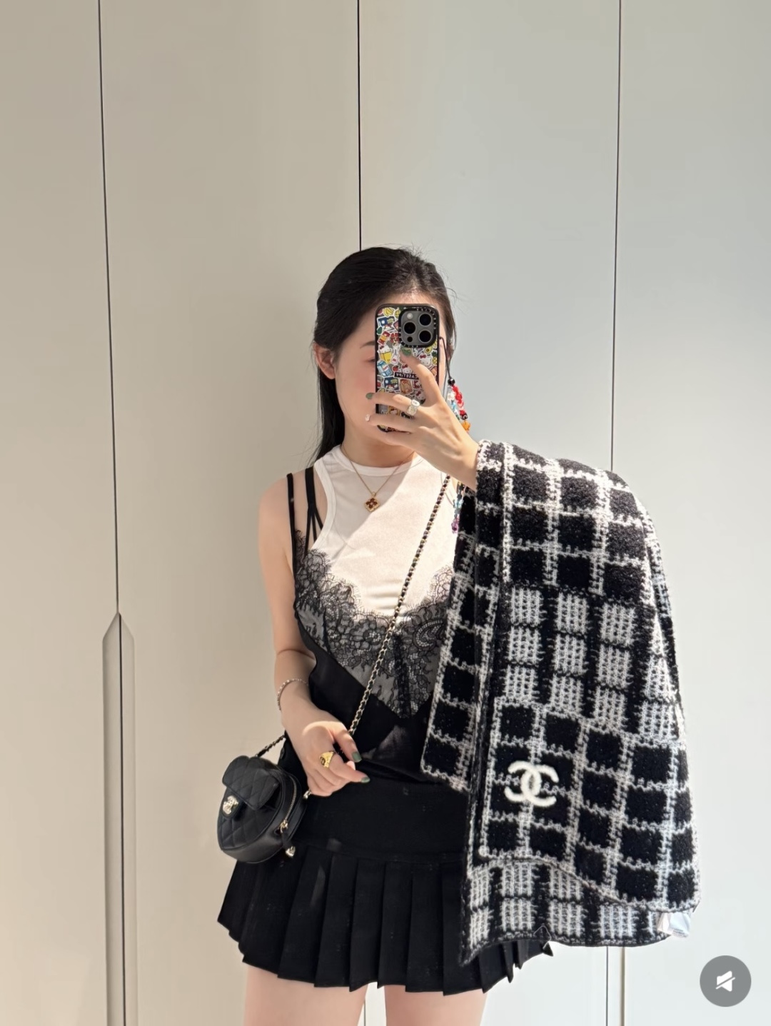 Chanel 新款Chanel · 香奈儿难得一见的针织单品 温柔配色 迷恋 气质低调恬静又不失优雅 重点推荐 一秒心动啊 高级