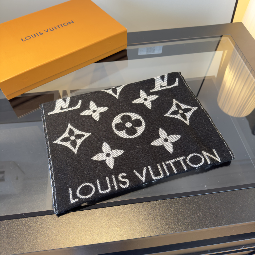 Louis Vuitton L家 【高版】有 L字样新品 【驴家新款5色双面羊毛围巾】180*30cm 100%羊毛