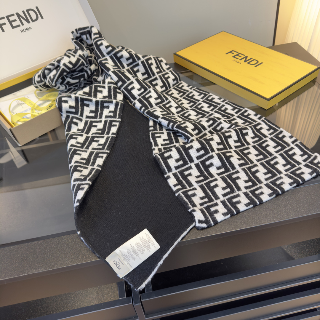 Fendi 芬迪喜欢小众不撞款的Fendi推荐入 过冬 非常的低调奢华 的简约设计 高级 精必入推荐