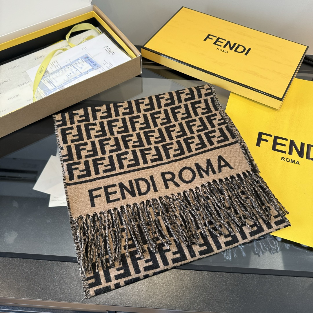 Fendi halsduk ¥ — photo 5