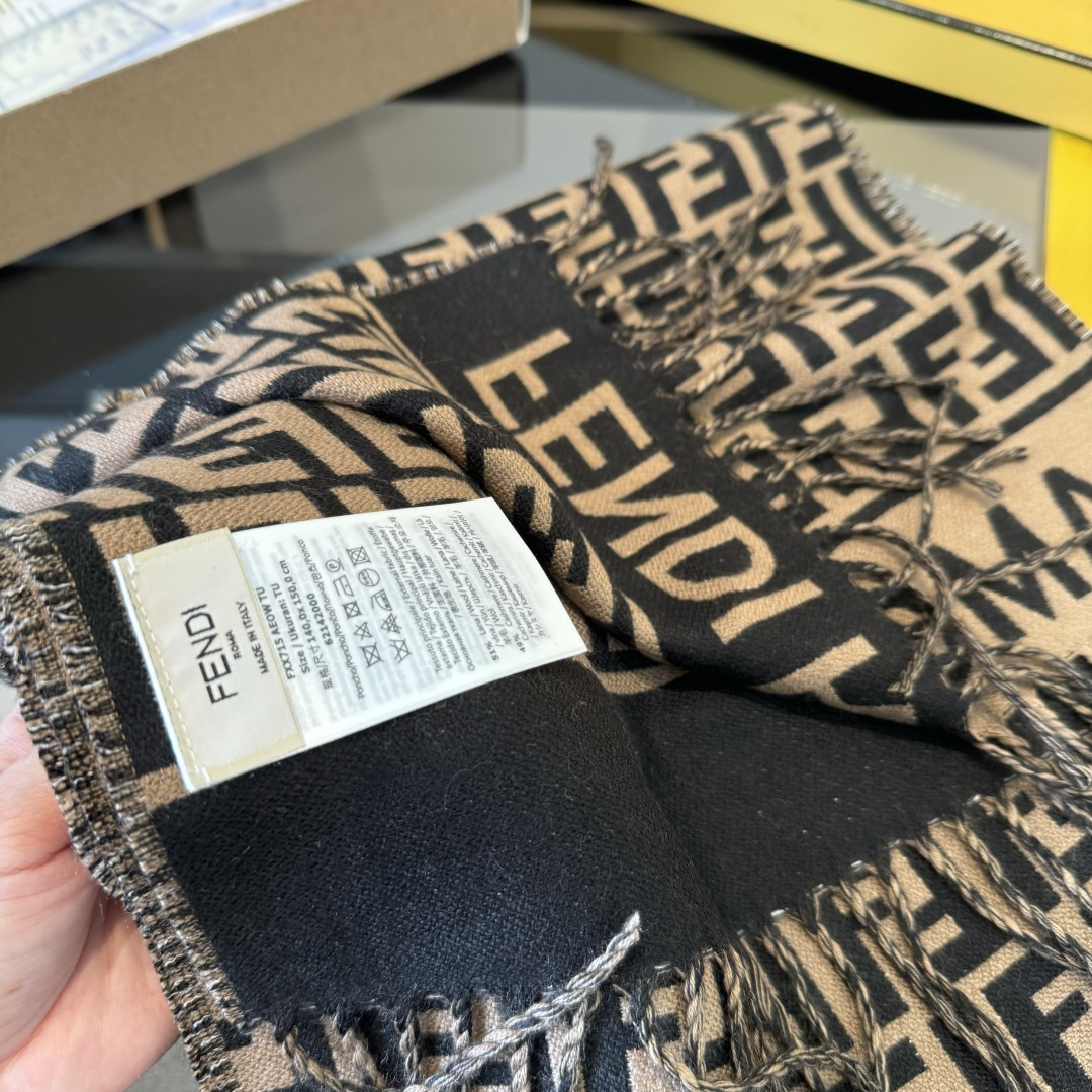 Fendi halsduk ¥ — photo 6