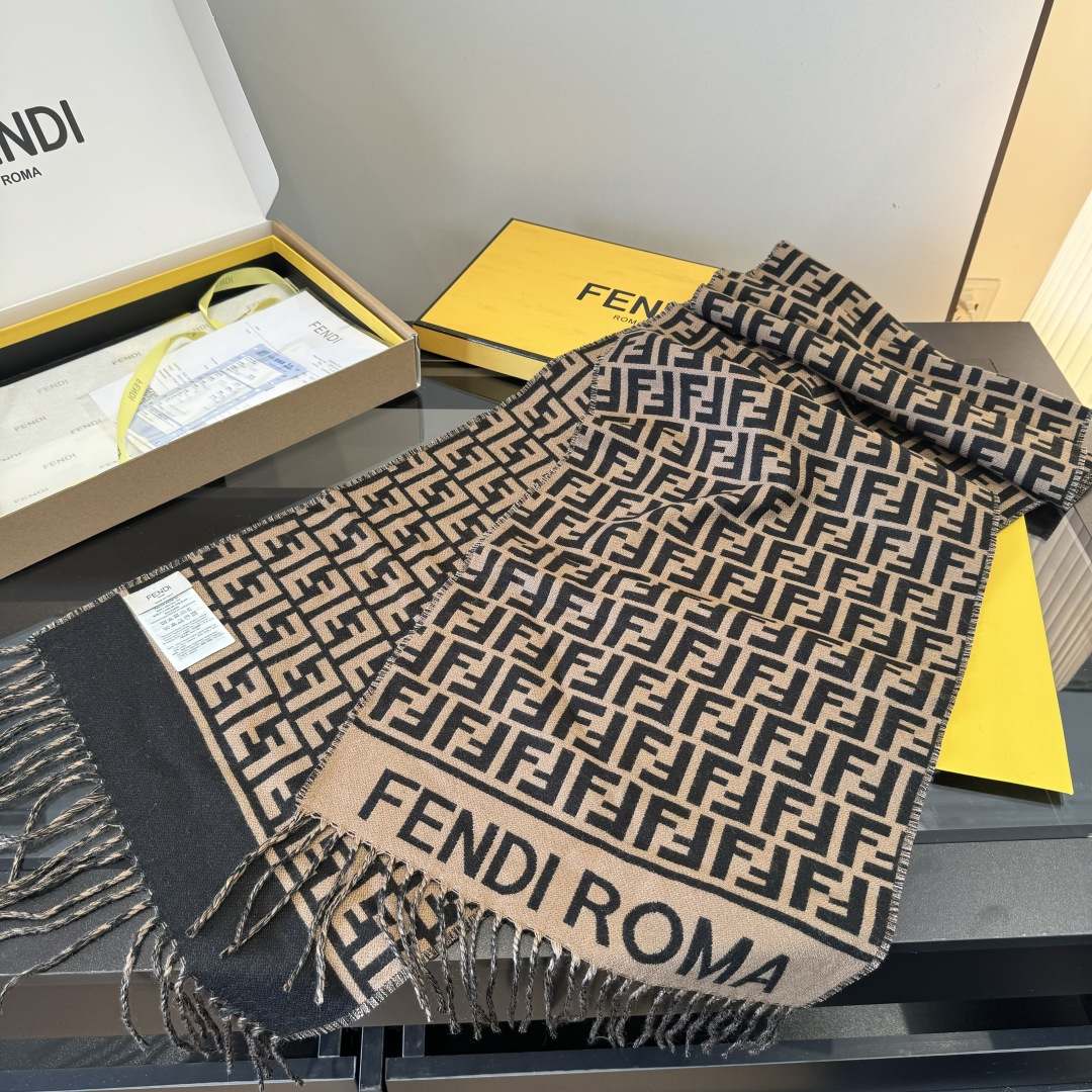 Fendi halsduk ¥ — photo 8