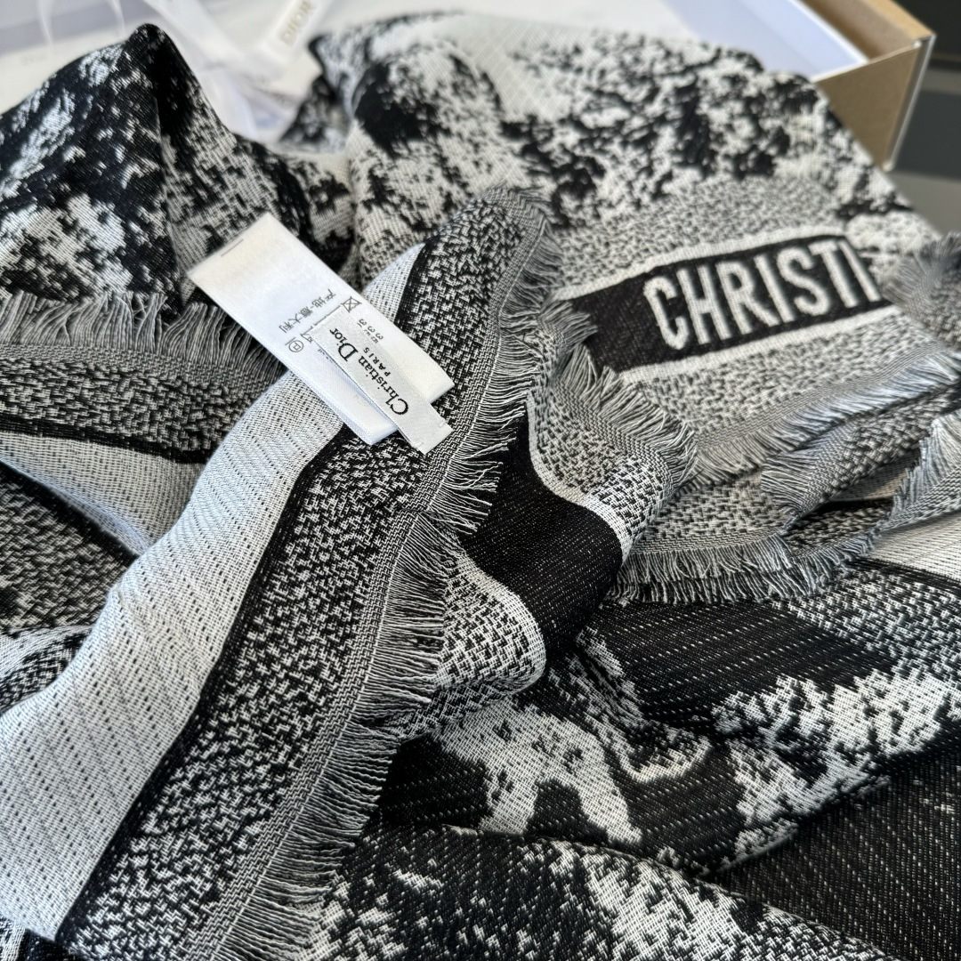 Dior scarf ¥. "Normal version" — photo 3