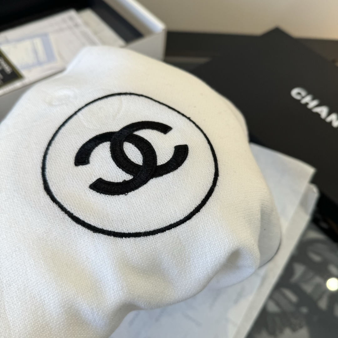 Chanel 高版本 𝑪𝒉𝒂𝒏𝒆𝒍 超 围巾 丝羊绒披肩 白色