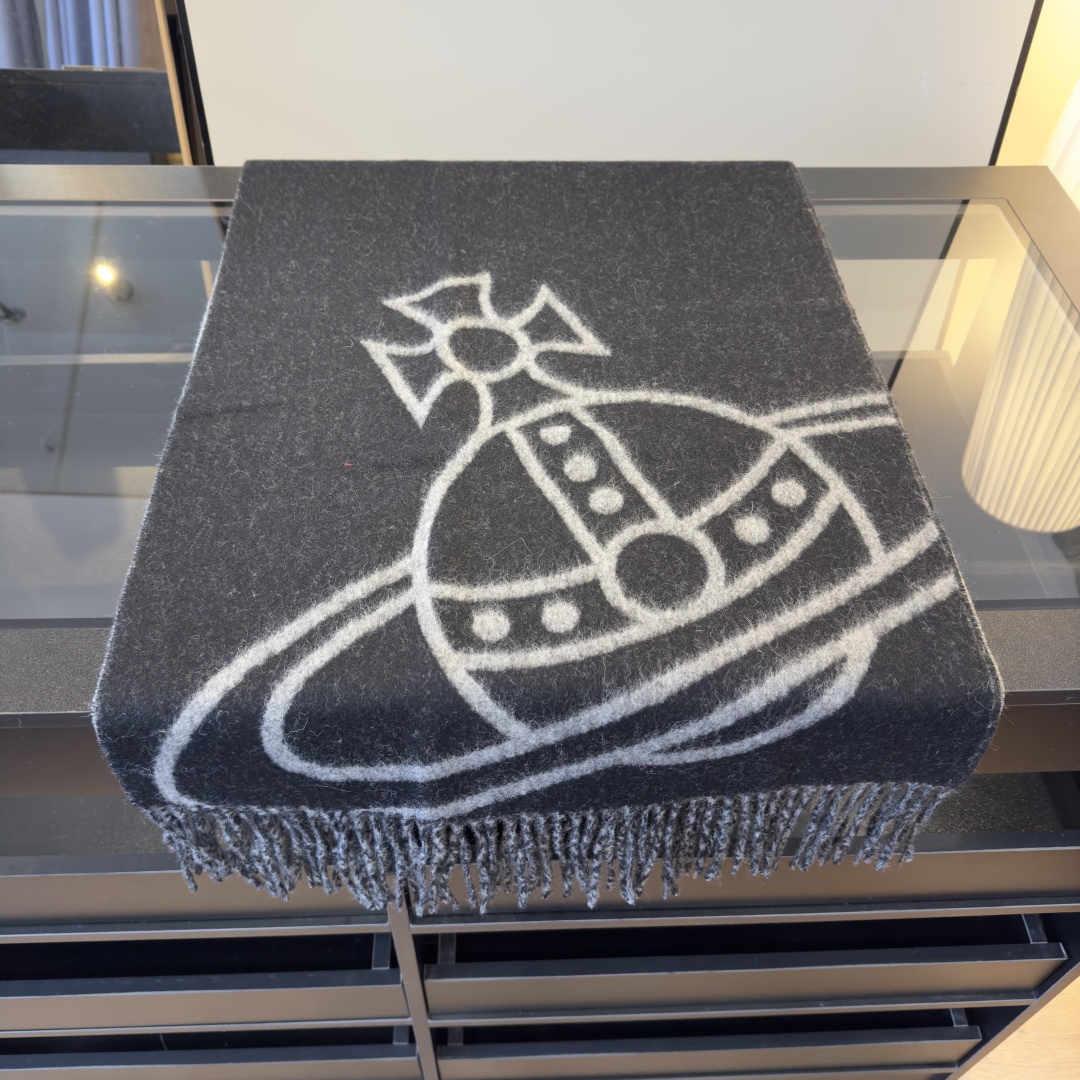 Vivienne Westwood 西太后土星披肩