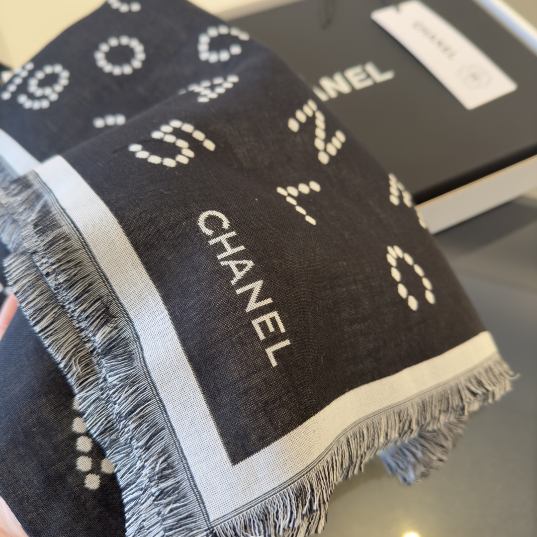 Chanel 香奈儿25C 黑灰logo围巾分享
