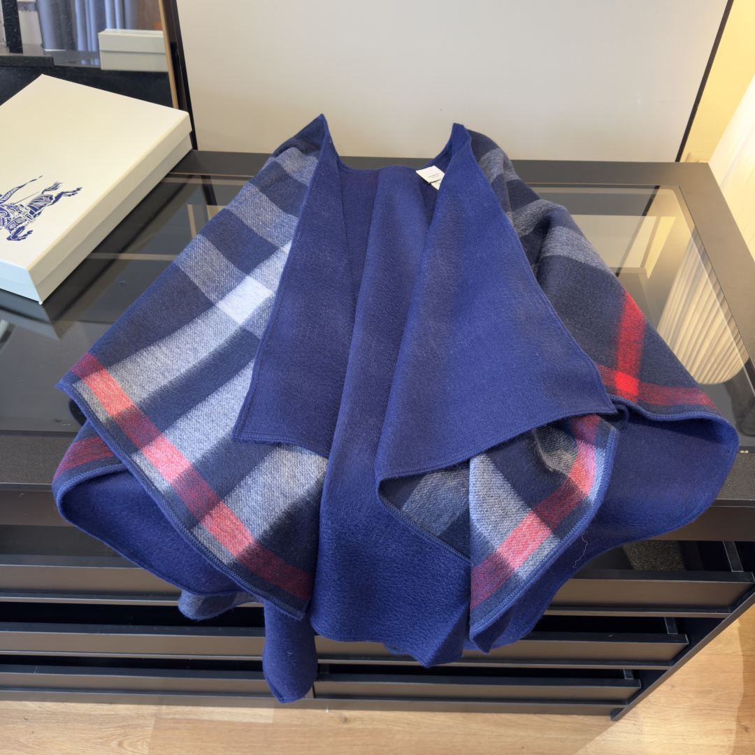 Burberry 巴宝莉Burberry双面斗篷披肩