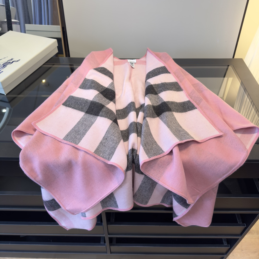 Burberry 巴宝莉Burberry双面斗篷披肩