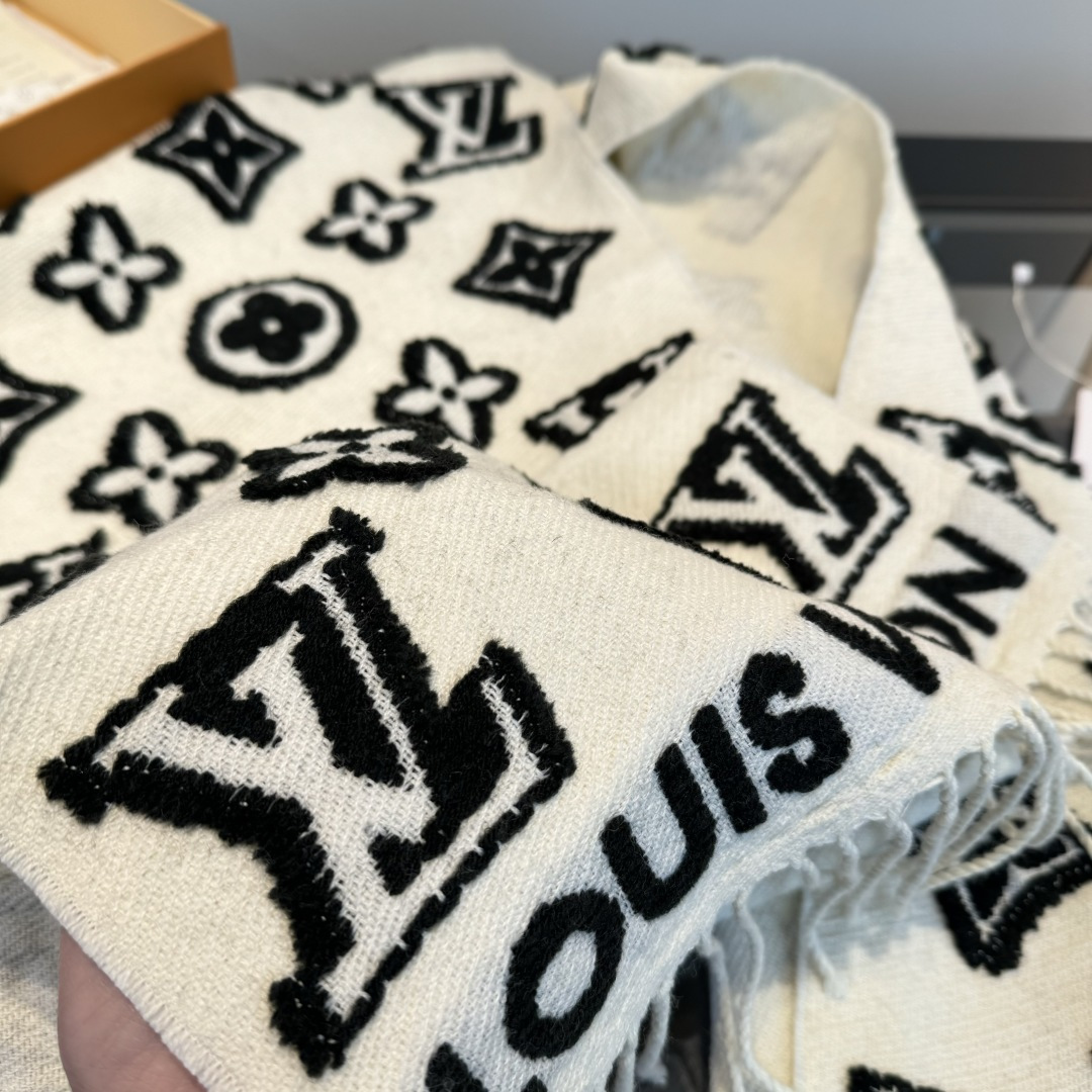Louis Vuitton LV路易威登 3D浮雕工艺 新