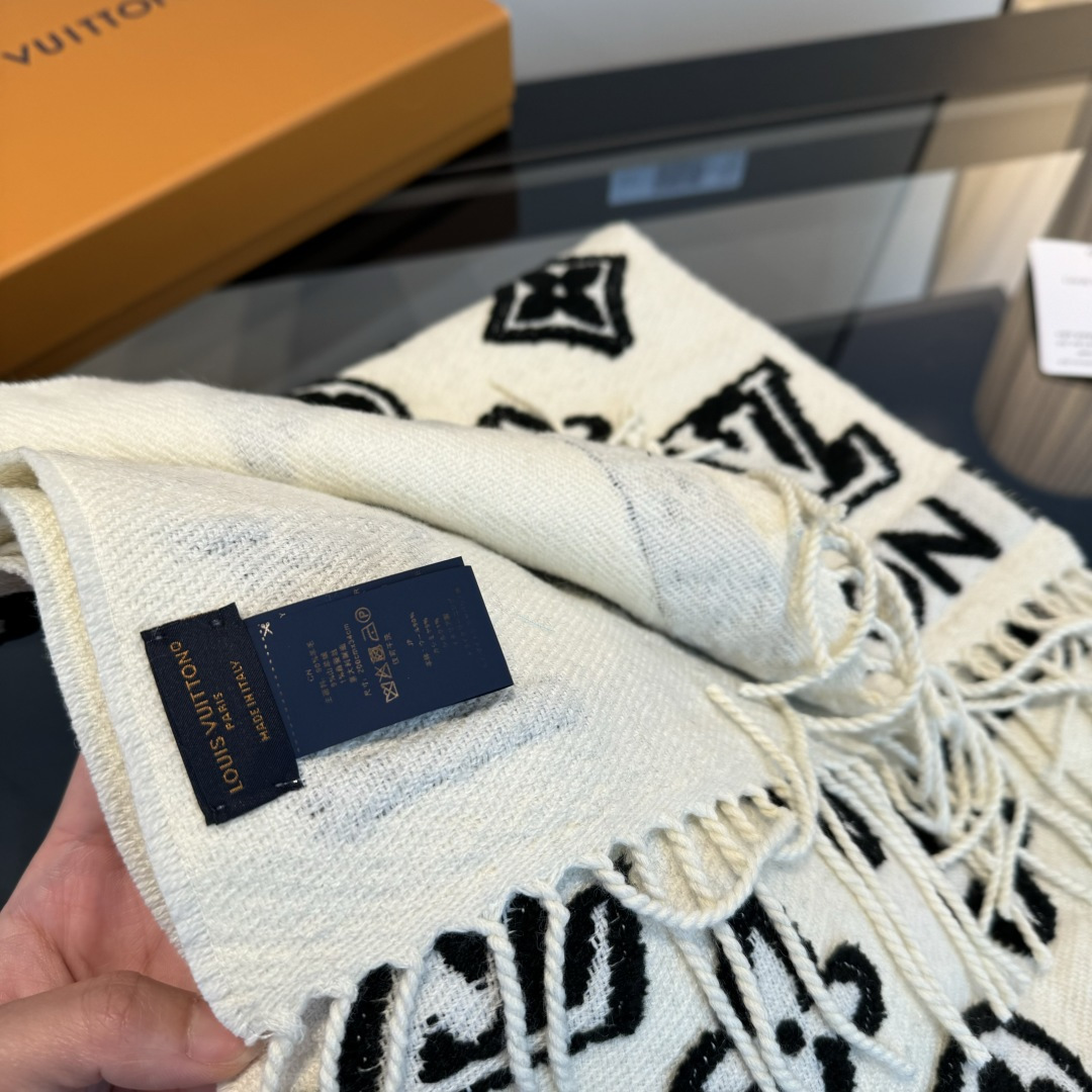 Louis Vuitton LV路易威登 3D浮雕工艺 新