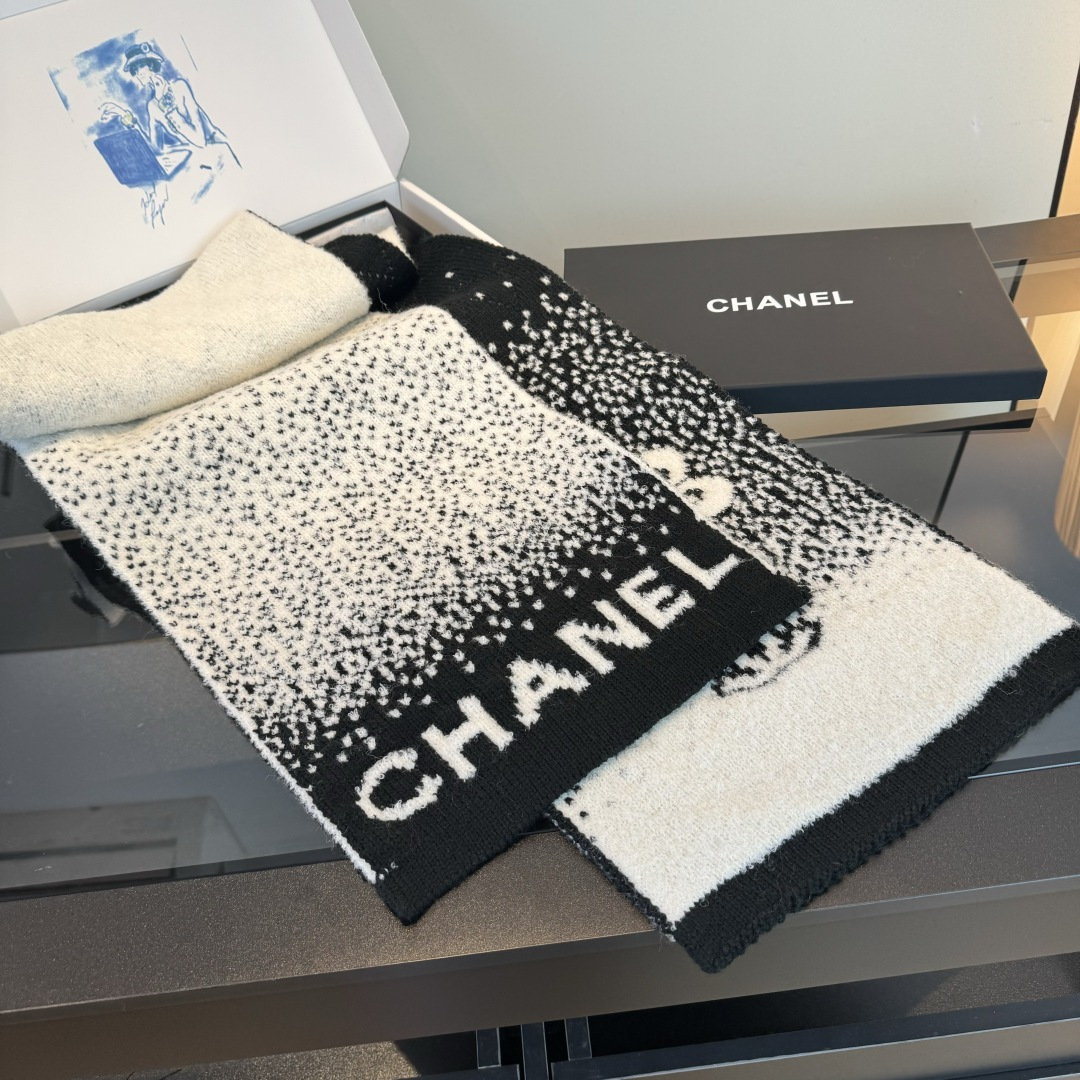 Chanel 出品即为精品 礼盒包装发货 新款Chanel · 香奈儿难得一见的针织单品 温柔配色