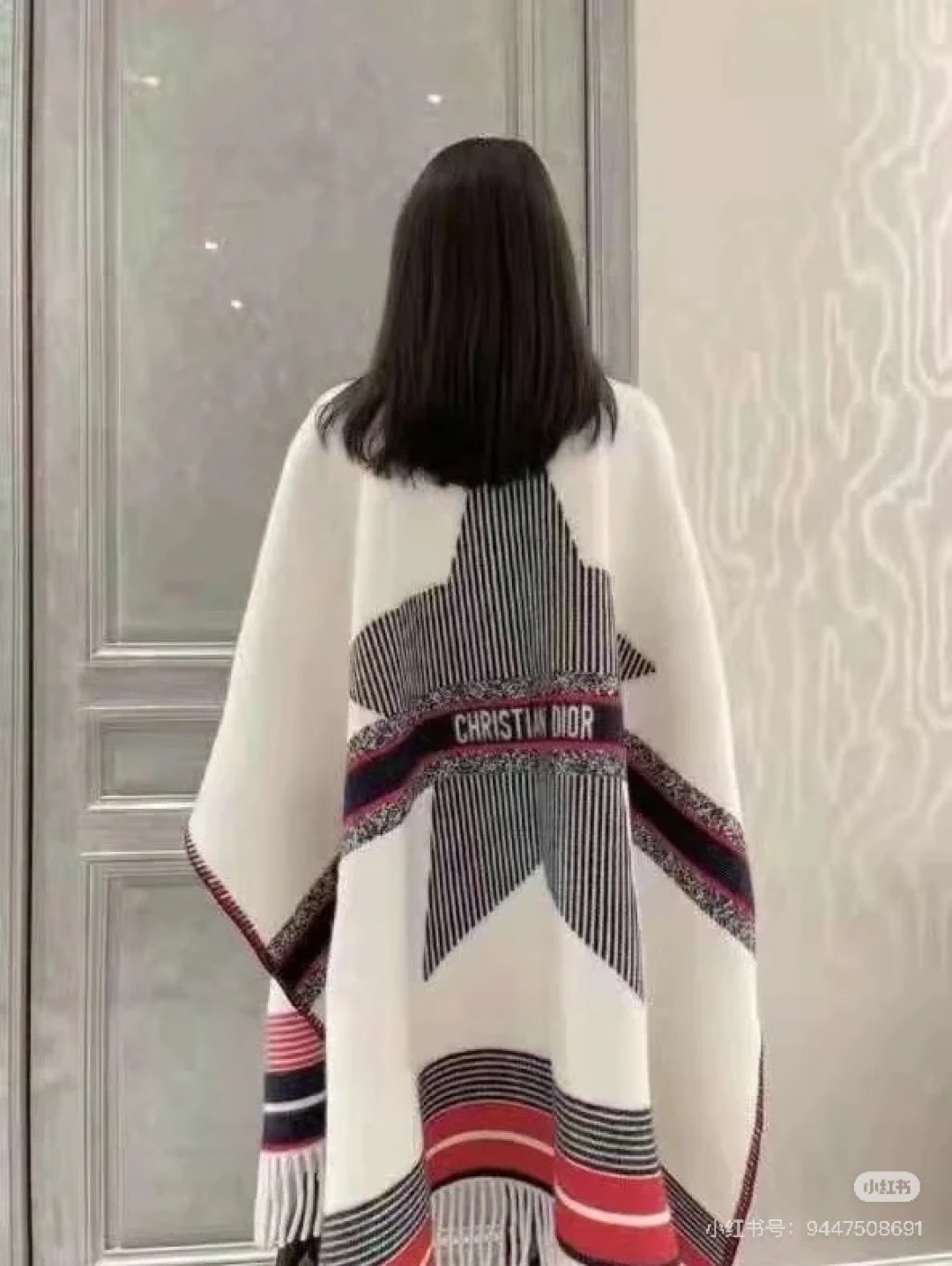 Dior 国内最好NO 1 ~即将火爆代购圈 今年大披肩真的好火爆 因为实物真的很震撼 绝逼好东西 Dior最新老花元素大披肩
