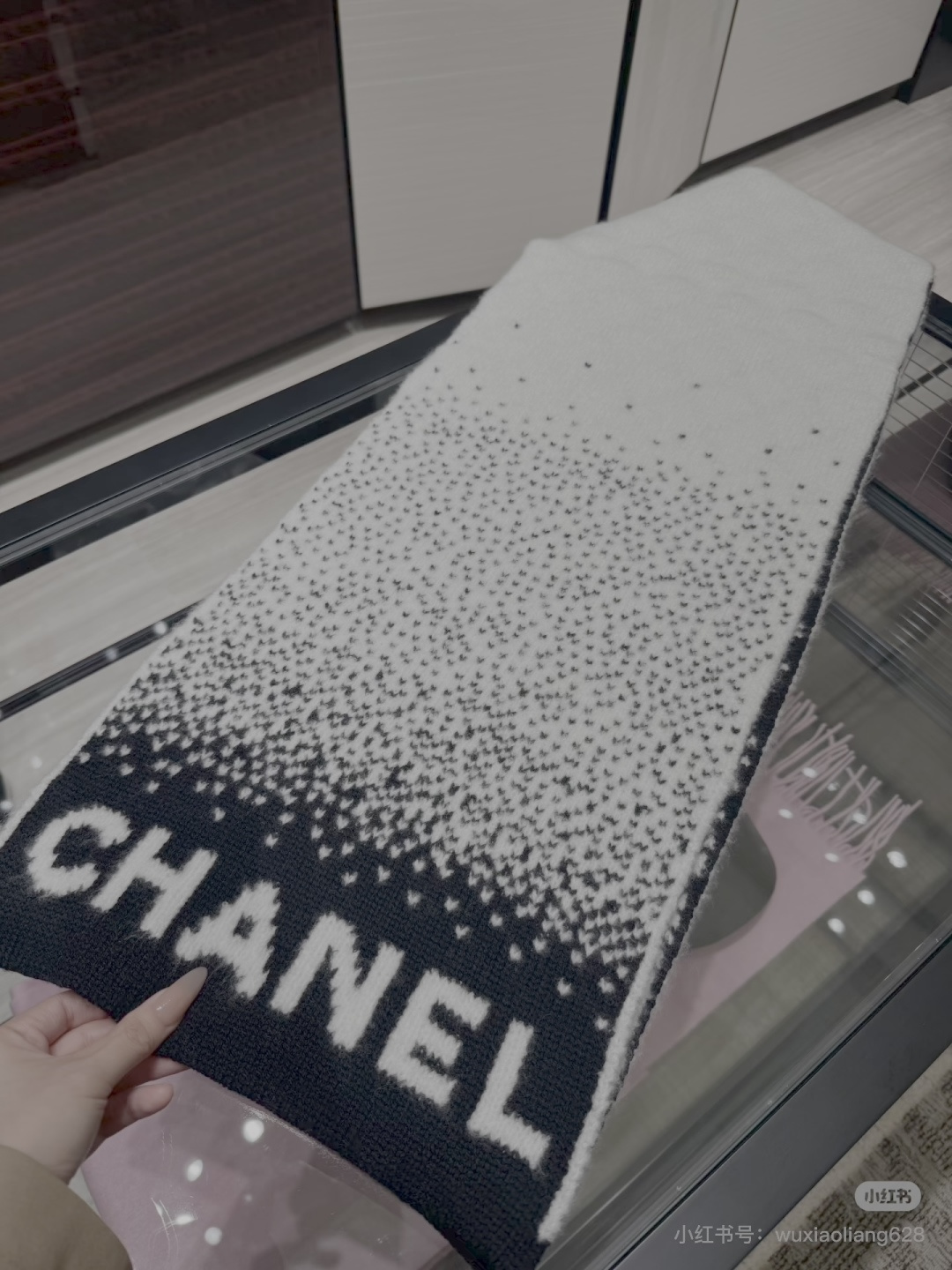 Chanel 出品即为精品 礼盒包装发货 新款Chanel · 香奈儿难得一见的针织单品 温柔配色