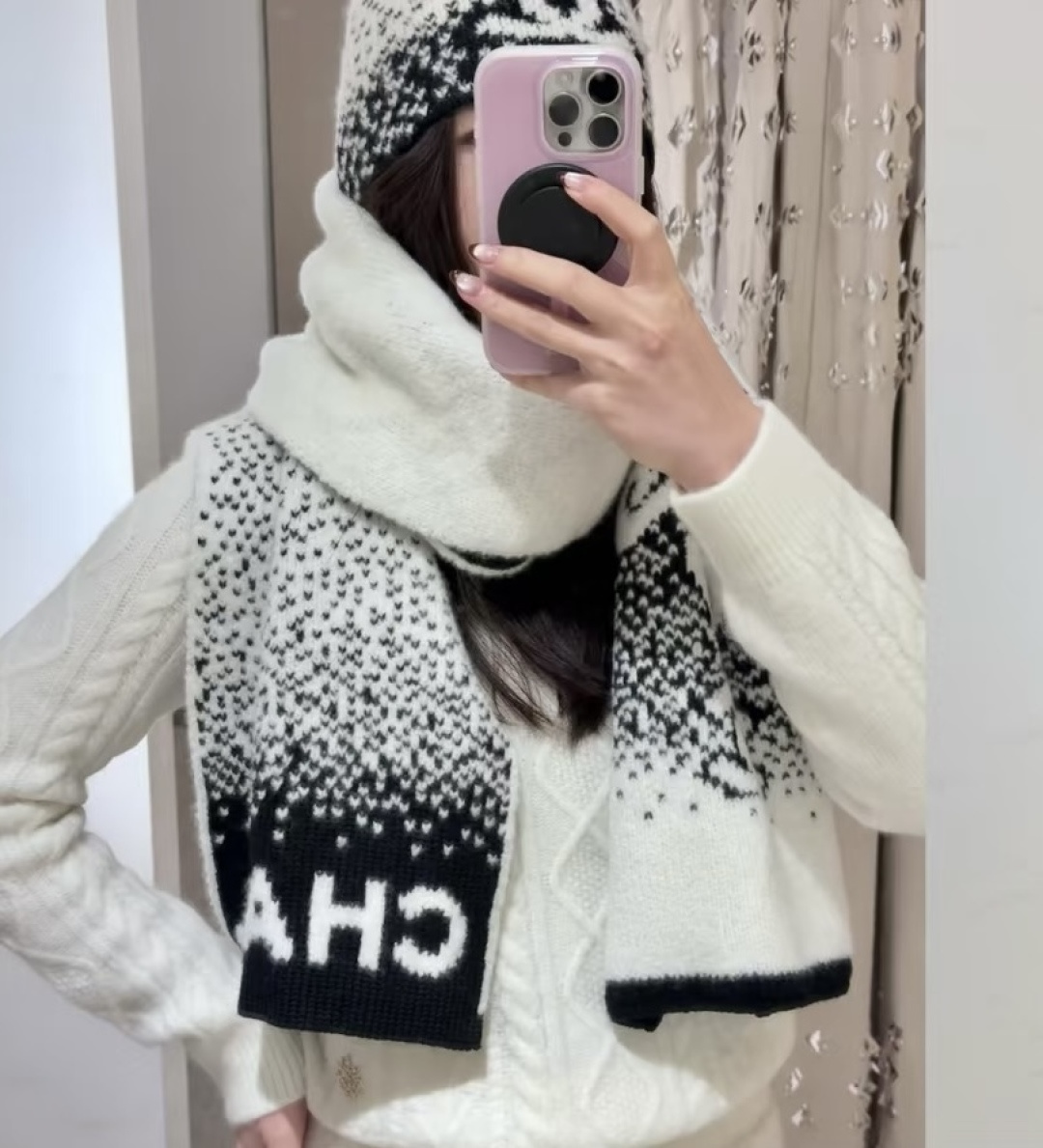 Chanel 出品即为精品 礼盒包装发货 新款Chanel · 香奈儿难得一见的针织单品 温柔配色