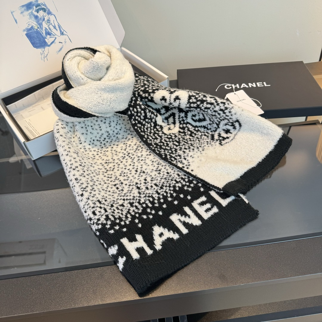 Chanel 出品即为精品 礼盒包装发货 新款Chanel · 香奈儿难得一见的针织单品 温柔配色