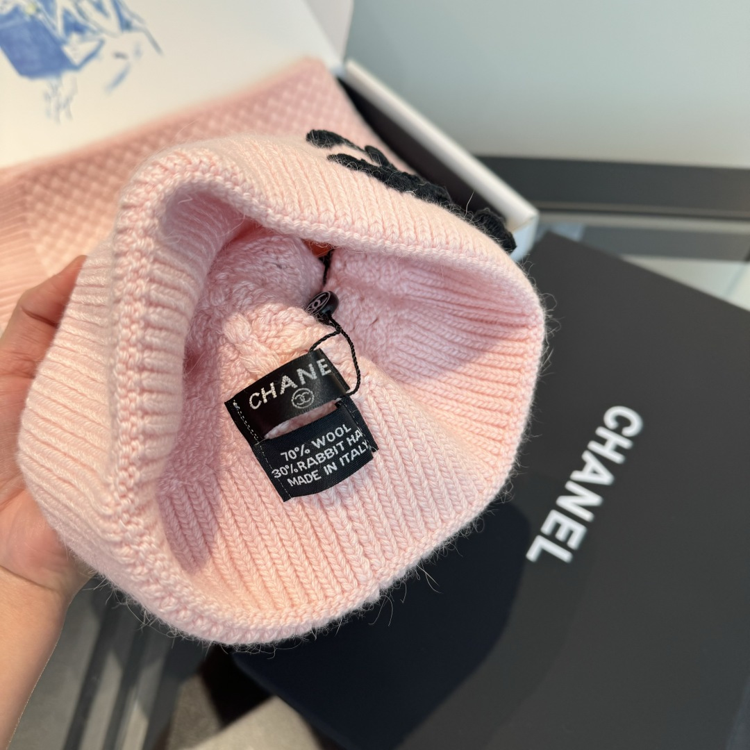 Chanel Chanel2025 新款围巾帽子套装 百分百 羊绒 暖暖呼呼