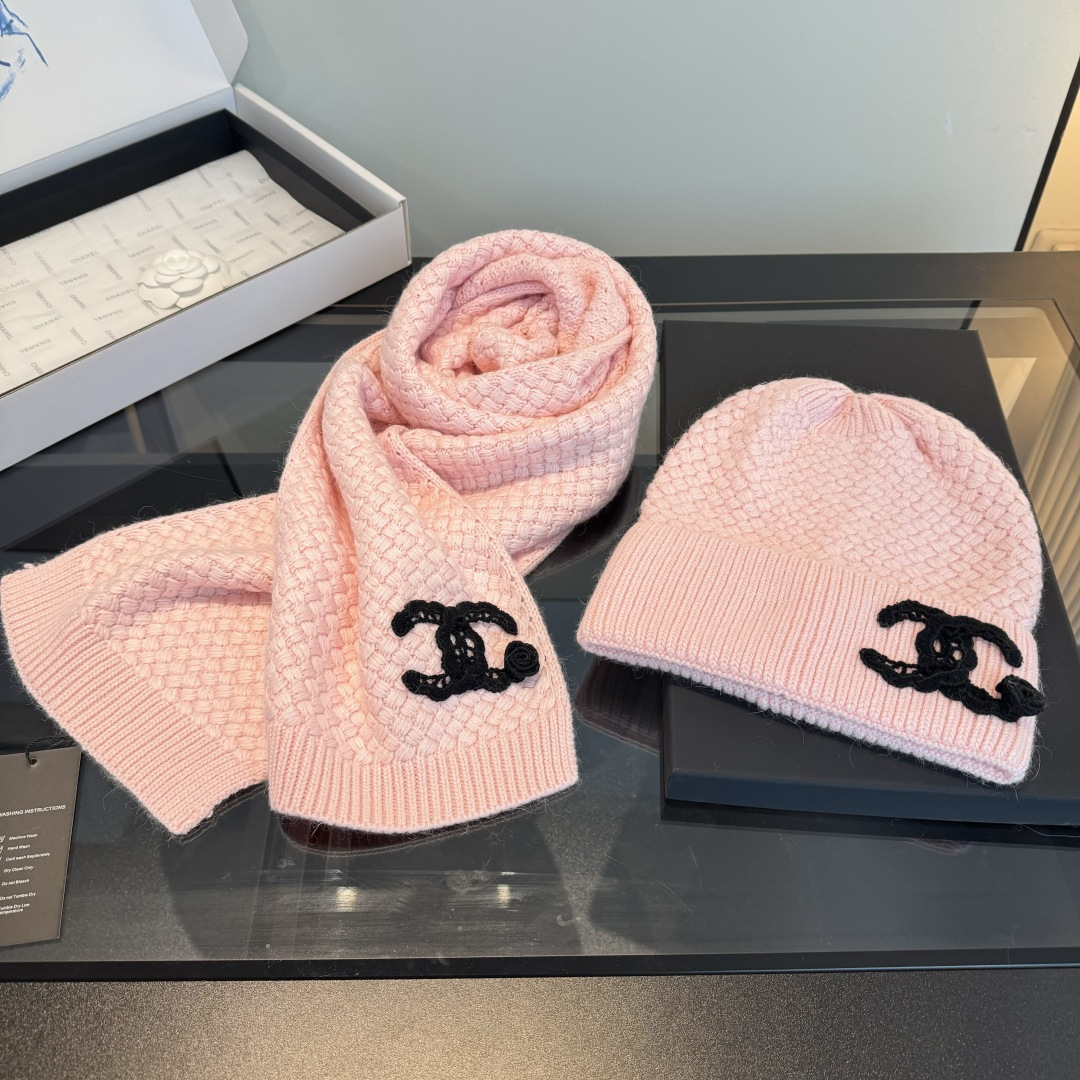 Chanel Chanel2025 新款围巾帽子套装 百分百 羊绒 暖暖呼呼