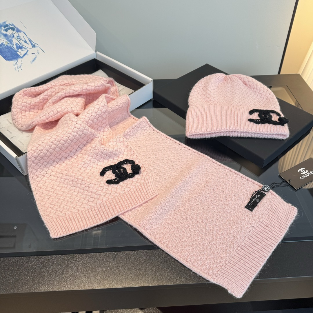 Chanel Chanel2025 新款围巾帽子套装 百分百 羊绒 暖暖呼呼