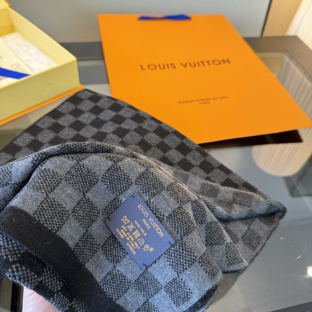 Louis Vuitton 棋盘格黑色 重磅回归‼ 男款 到货 男款「Petit Damier男士羊毛 羊绒长巾」 方格