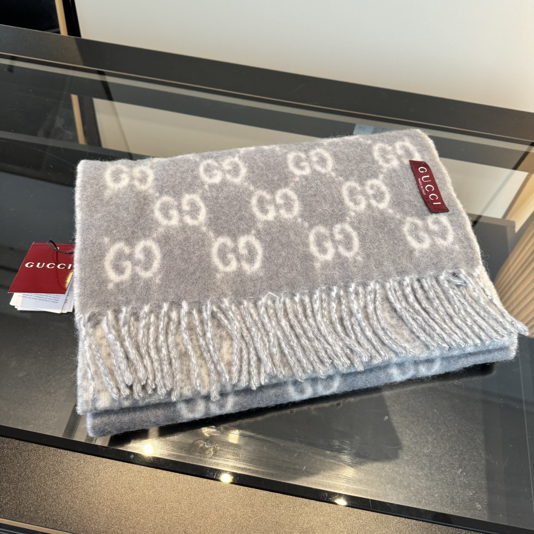 gucci scarf ¥ — photo 4