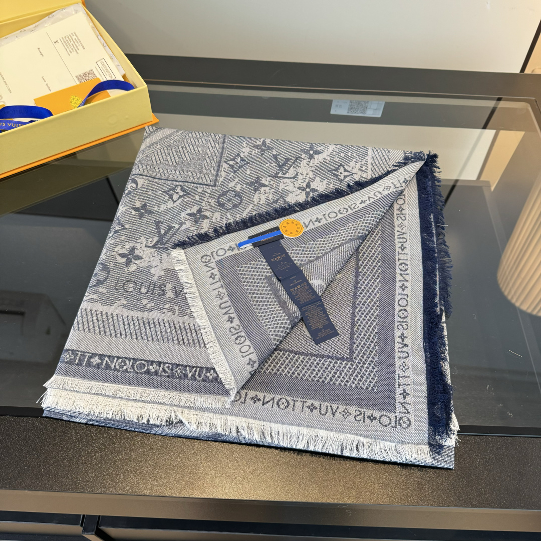 Louis Vuitton 皇室LV路易威登 硬货 品质好到几宿都不能正常入眠 可以pk的最 的品质 Malles Merveilleuses 绵羊毛披肩向昔日品牌广告海报采撷灵感