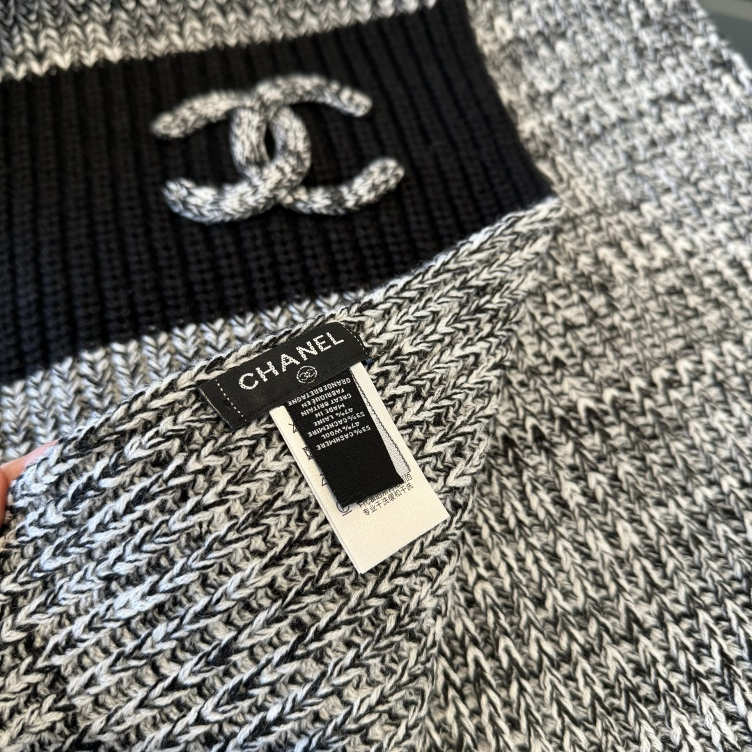 Chanel Chanel25秋冬新款24b针织围巾羊绒针织长巾‼ 美翻了 御用殿堂级 ‼ 新款在售 进口纯羊绒针织毛线 美丽至极 真的 上身极为衬肤色 百搭 不 自己看吧 ‼围巾尺寸30*200cm