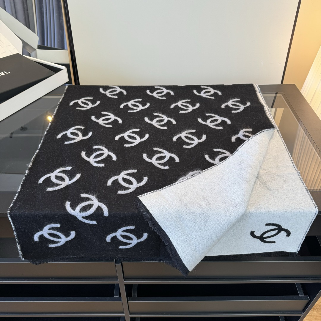 Chanel 对版质量 𝐂𝐡𝐚𝐧𝐞𝐥 • 𝟐𝟓𝐁《大书章双面披肩》黑白色