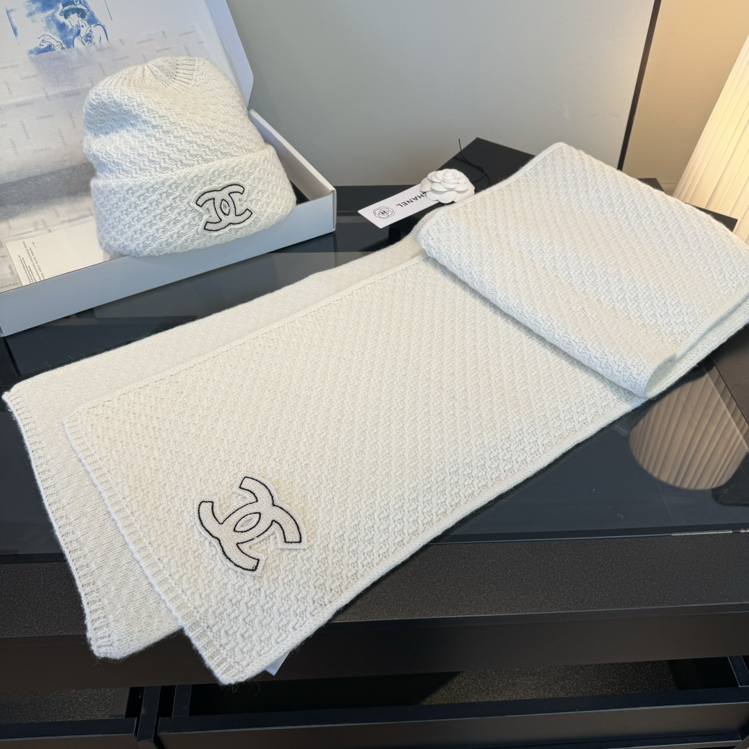 Chanel Chanel 围巾帽子套装 百分百 山羊羊绒 暖暖呼呼