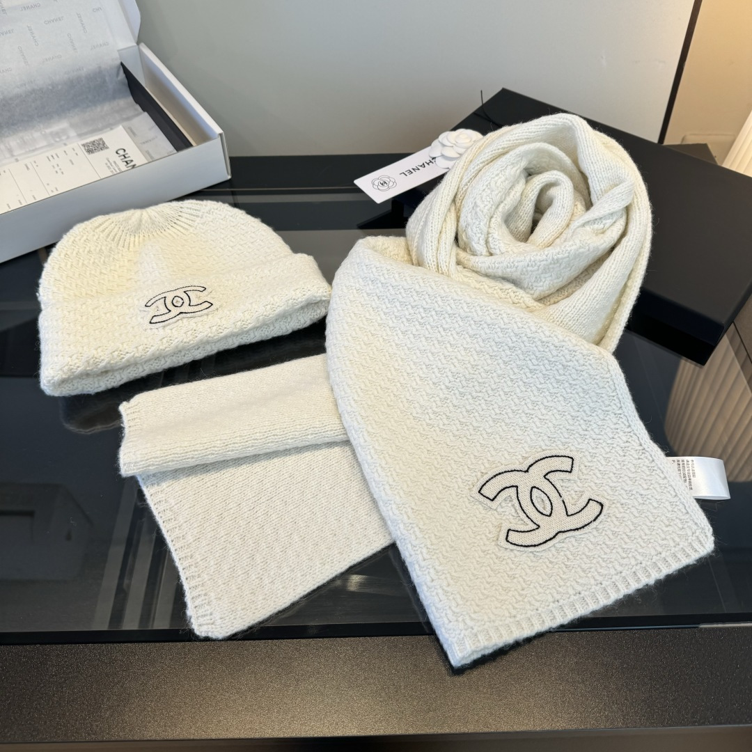 Chanel Chanel 围巾帽子套装 百分百 山羊羊绒 暖暖呼呼