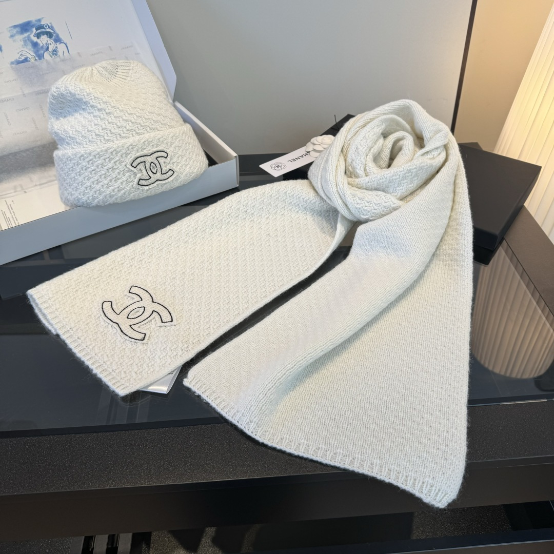 Chanel Chanel 围巾帽子套装 百分百 山羊羊绒 暖暖呼呼