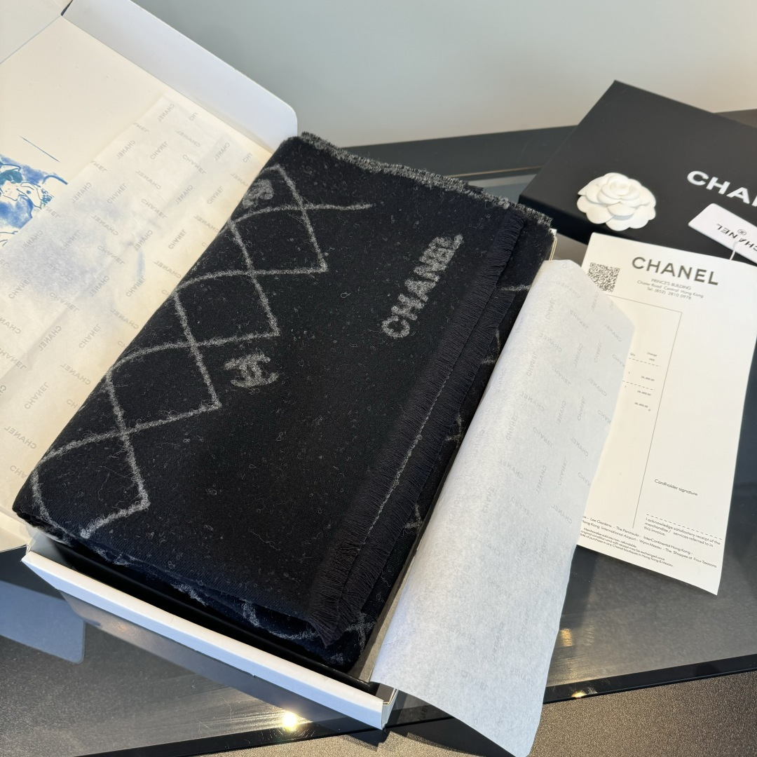Chrome Hearts 𝑪𝒉 菱格标志