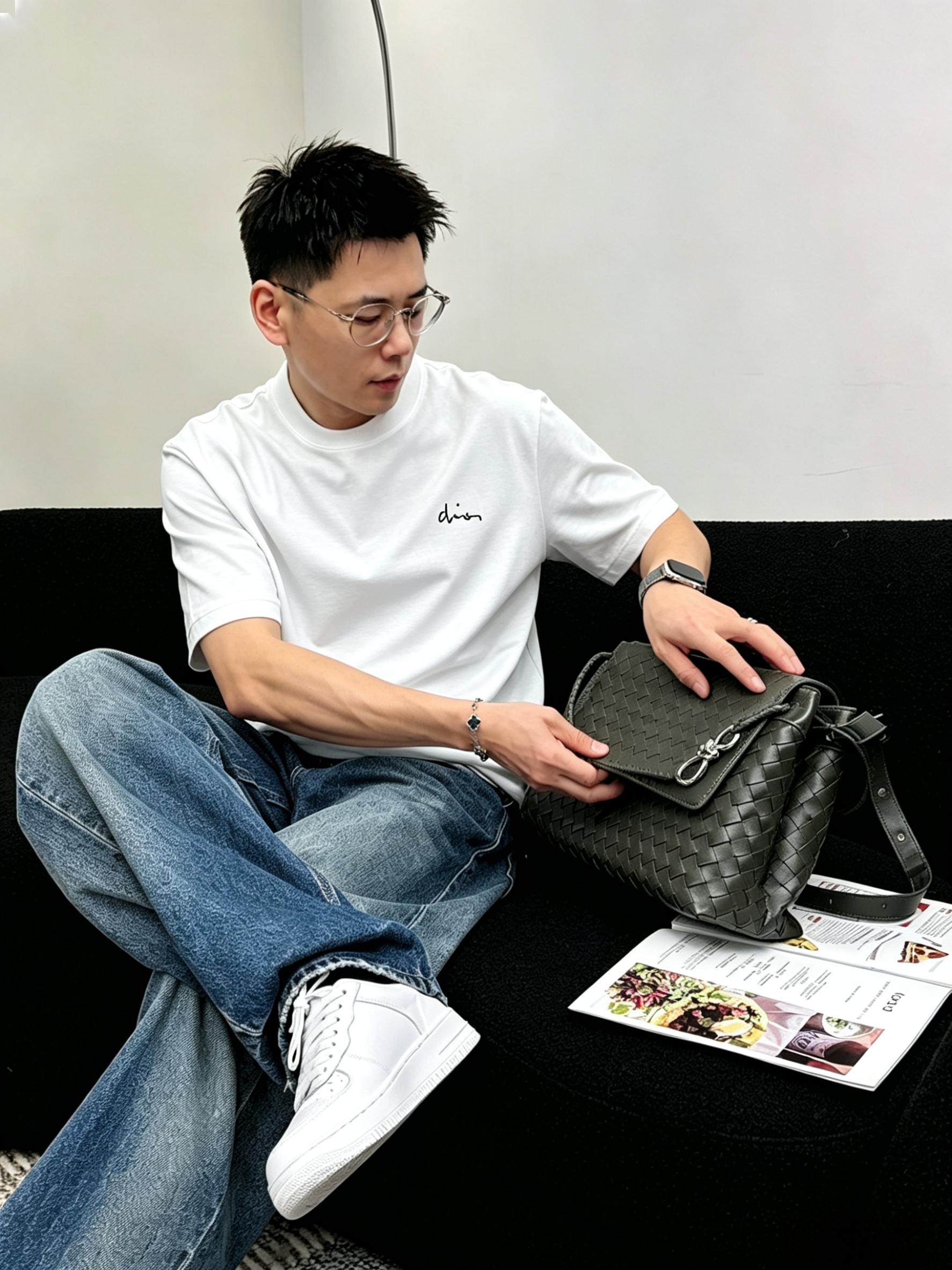 Dior迪奥2026年春夏新款男士圆领短袖T恤，高端成衣欧货系列，极具设计感的一款单品，顶级外商客供百分