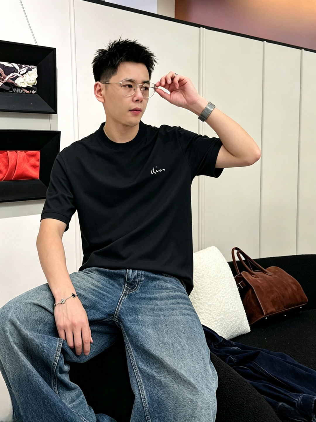 Dior迪奥2026年春夏新款男士圆领短袖T恤，高端成衣欧货系列，极具设计感的一款单品，顶级外商客供百分