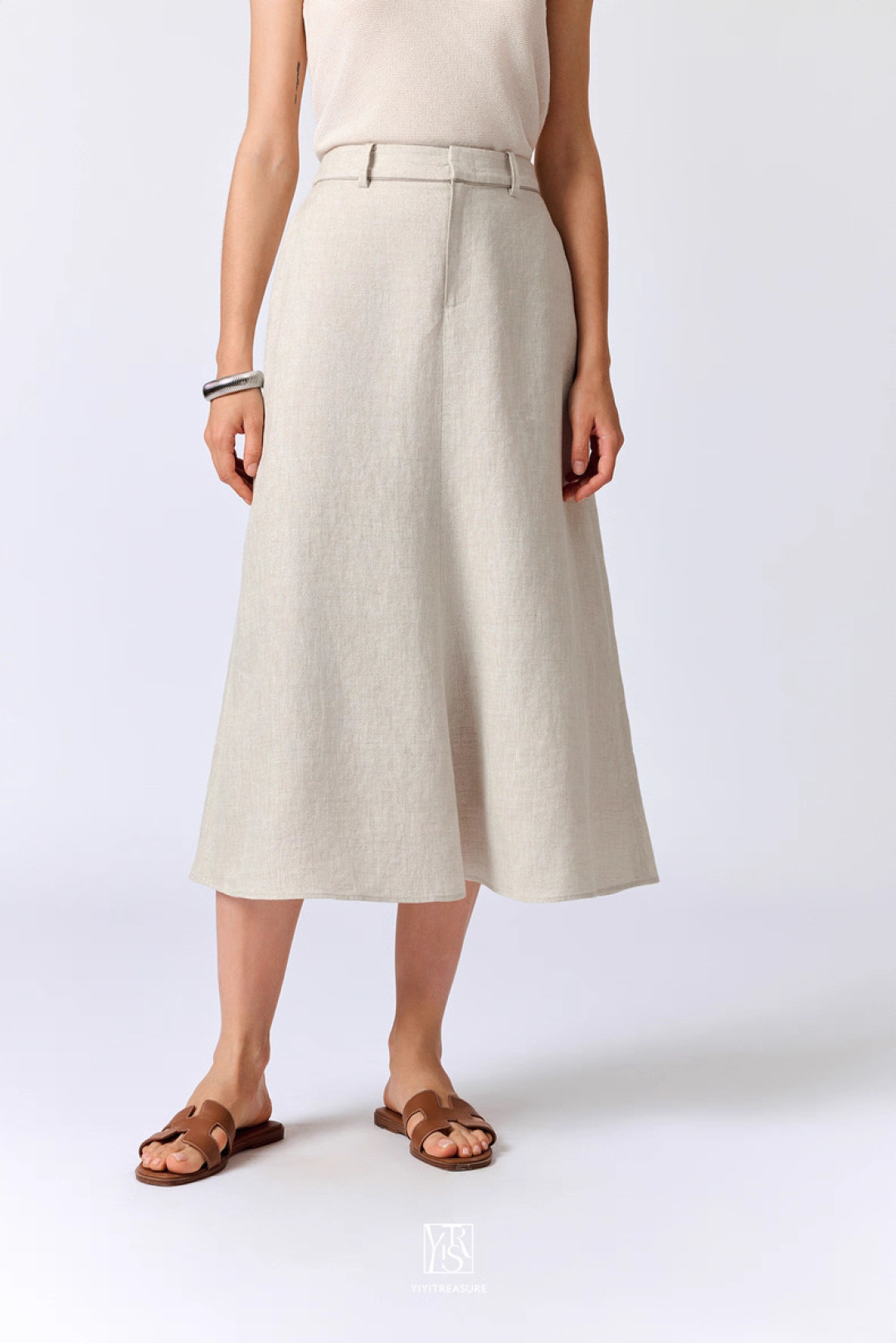 High-End Custom-Made Women’s Clothes with High Quality Gold Wire Embroidery - 图片 8