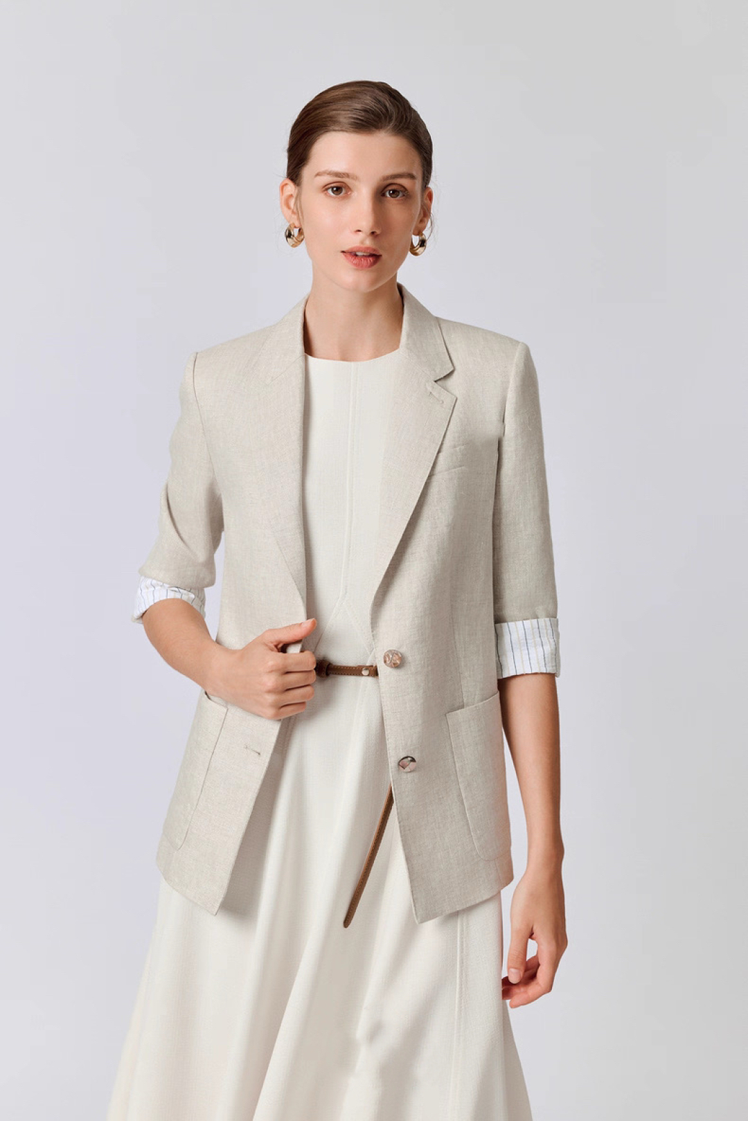 High-End Custom-Made Women’s Clothes with High Quality Gold Wire Embroidery - 图片 4