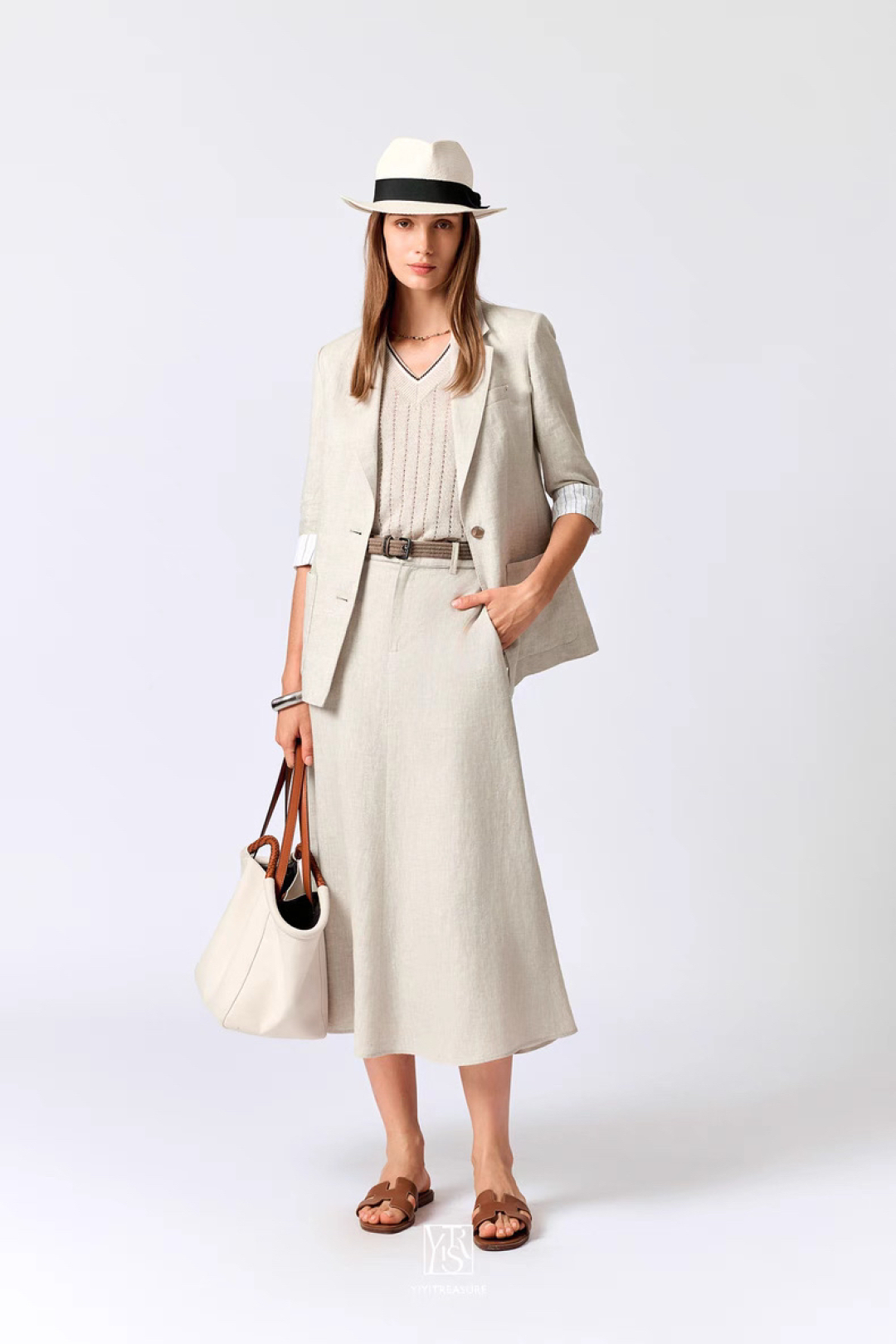 High-End Custom-Made Women’s Clothes with High Quality Gold Wire Embroidery - 图片 6