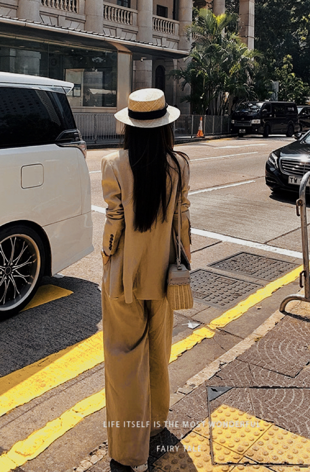 “High-End Women’s Suit with Packaged Cape for Autumn in French Style” - 图片 9