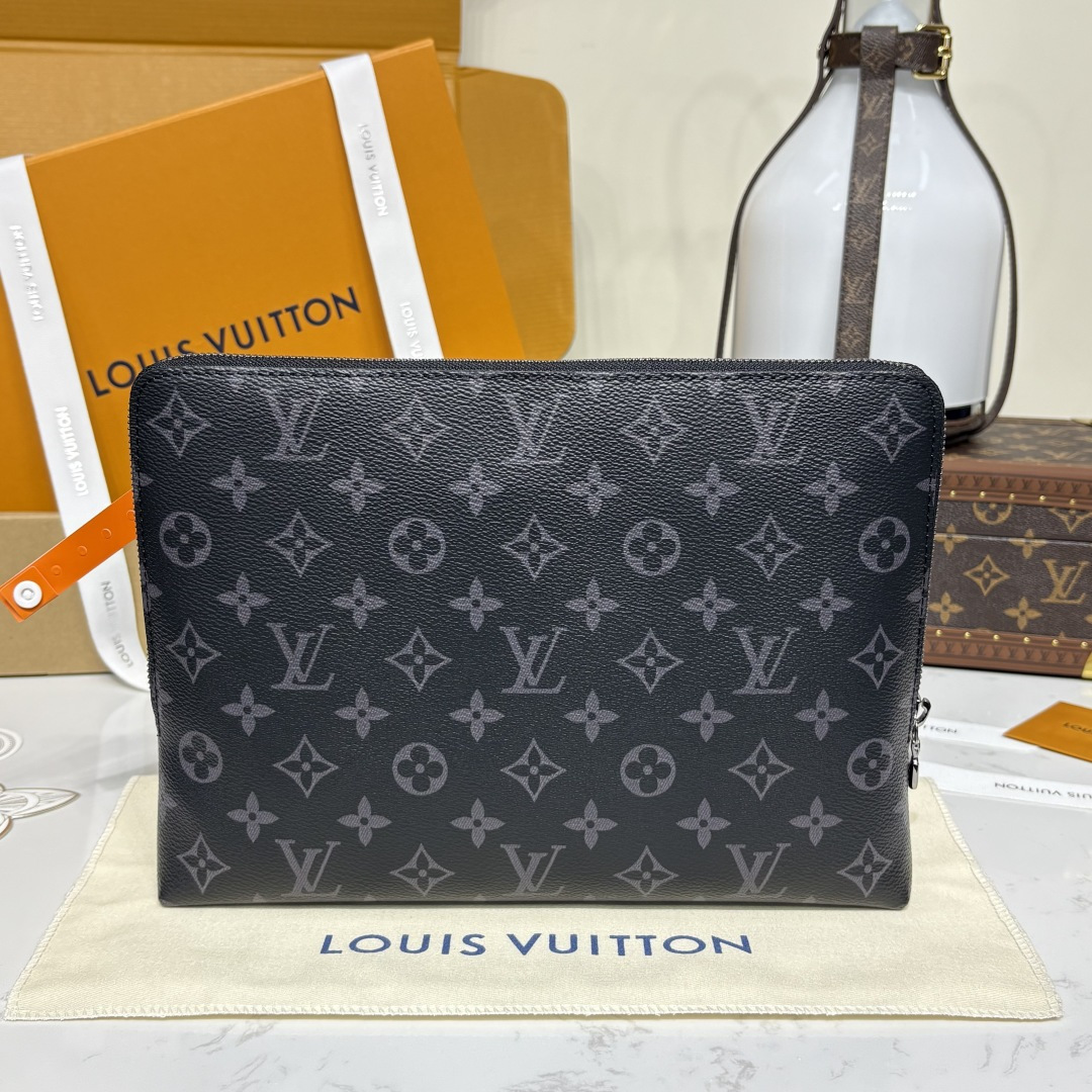 Bottega Veneta Luxury Handbag Collection 3