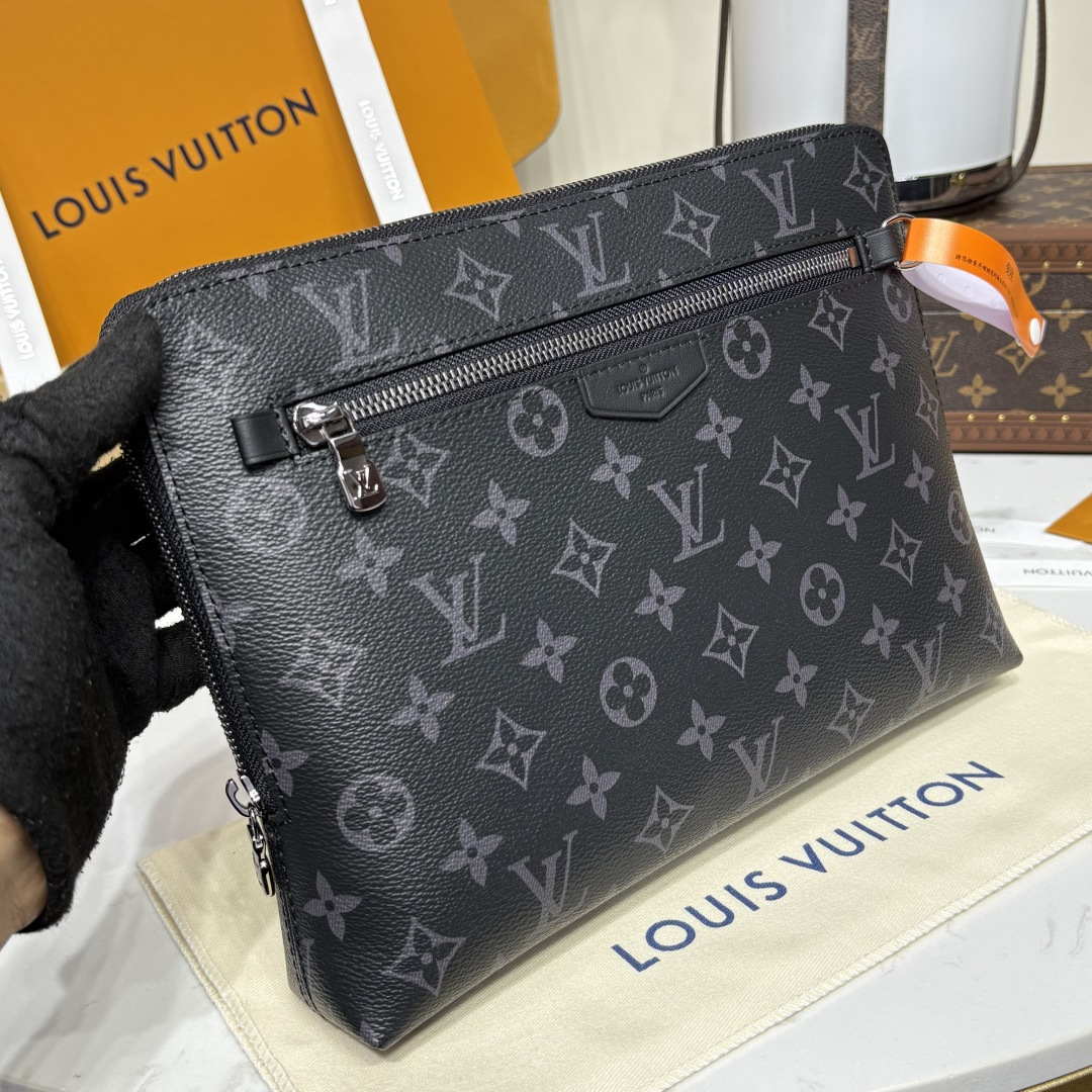 Bottega Veneta Luxury Handbag Collection 5