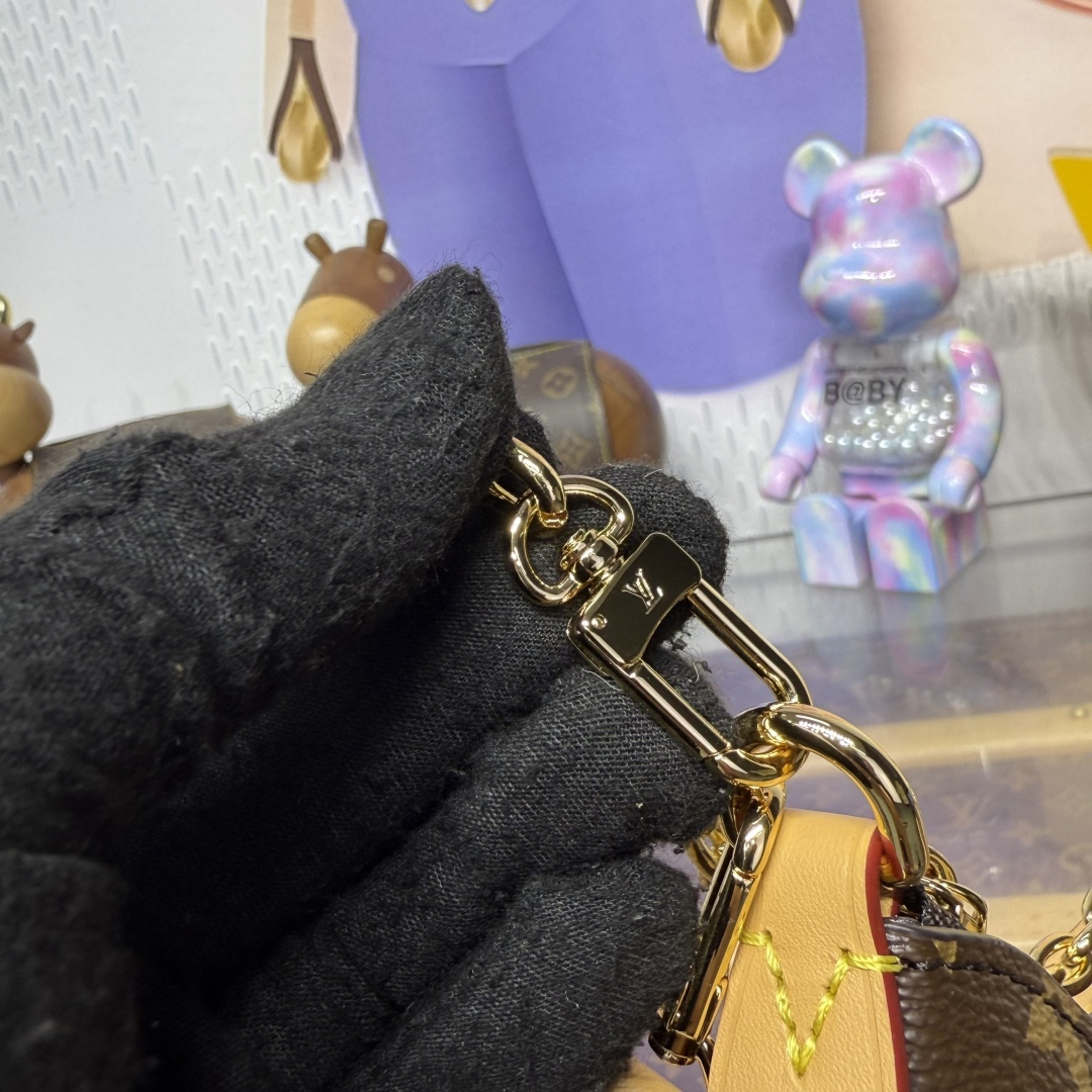루이비통 나노 브루뉴 모노그램 핸드백 M25519 상세 이미지 9