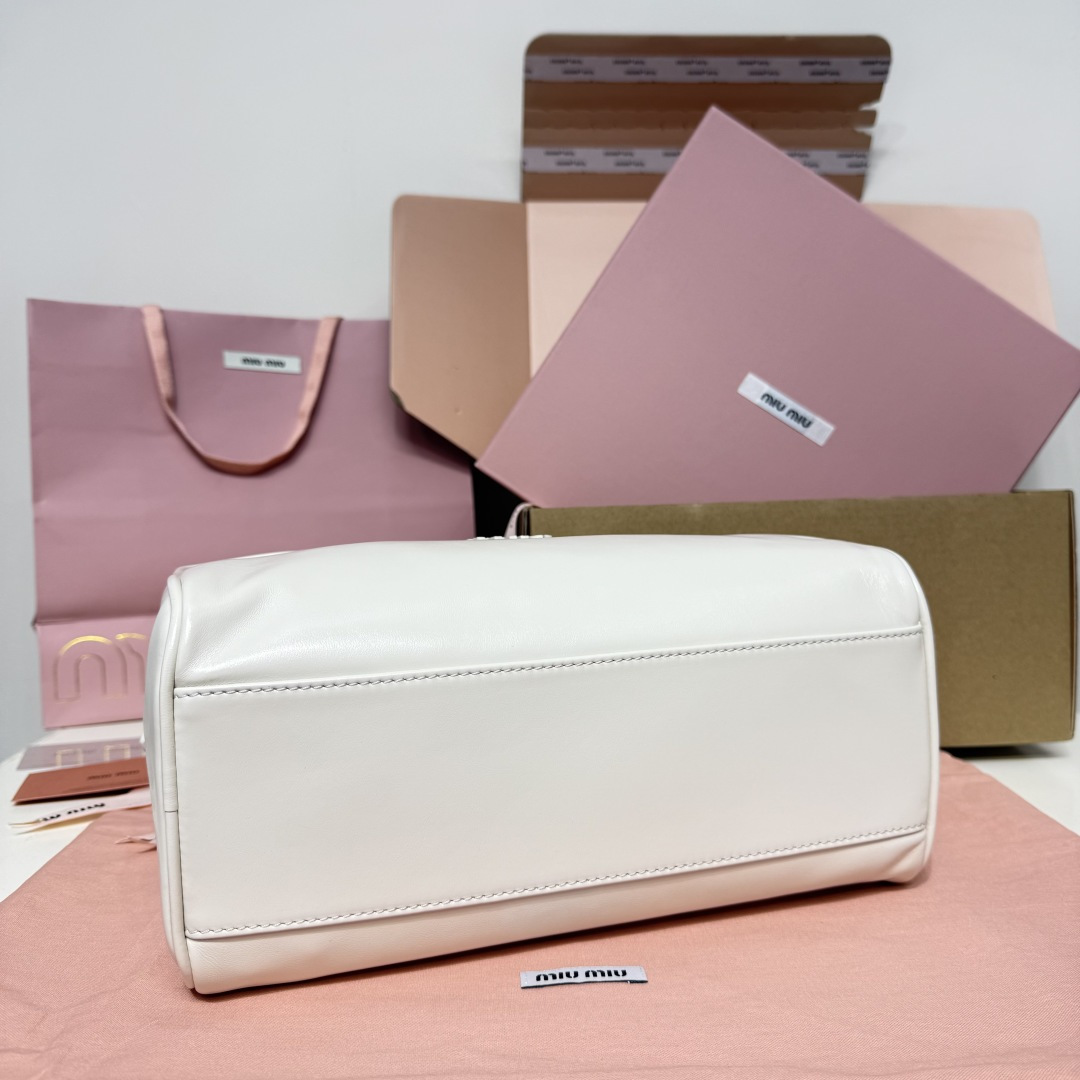 Celine 5BB182 新品 腋下保龄球包