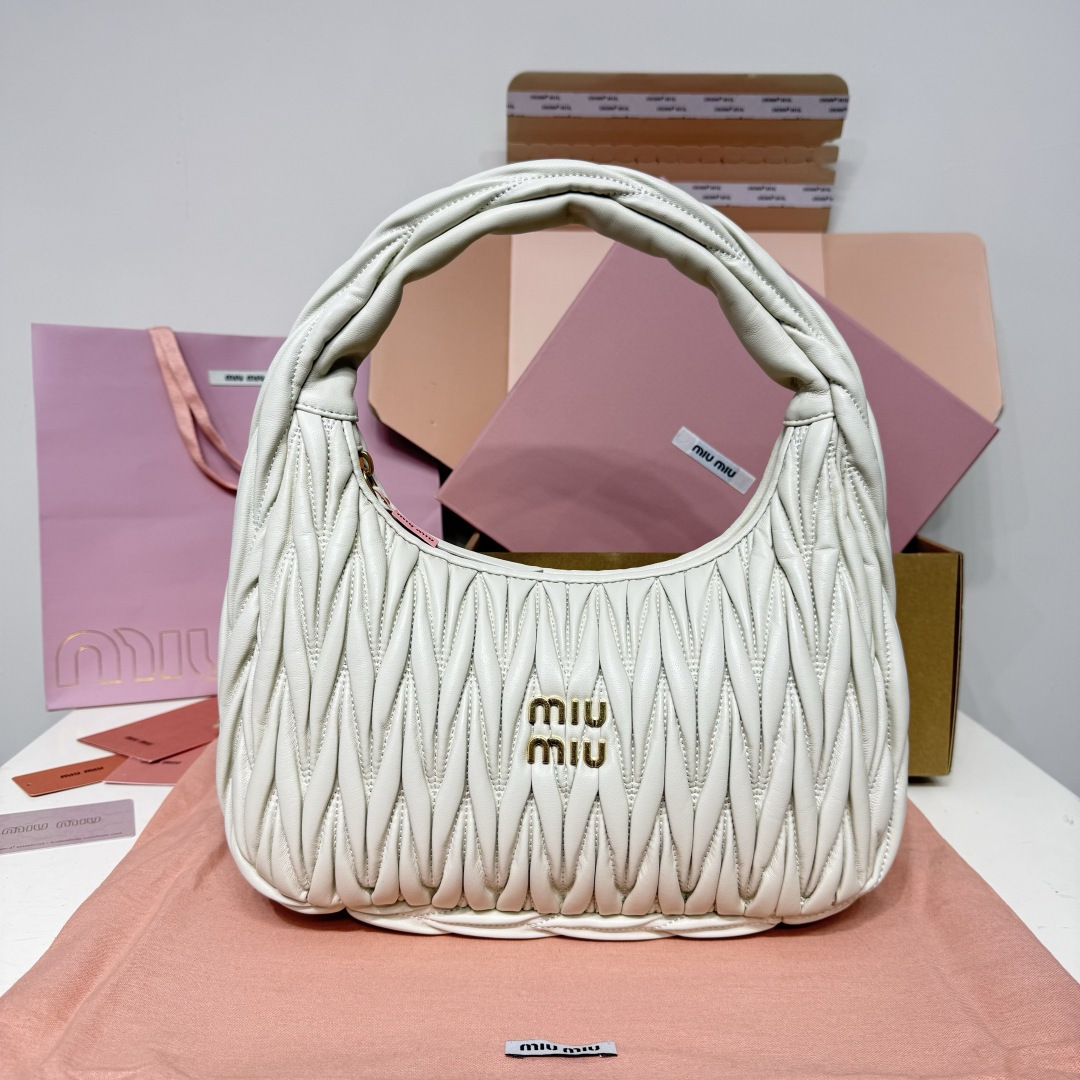 Miu Miu 大号白色5BC108：MiuMiu新品MiuWander手袋