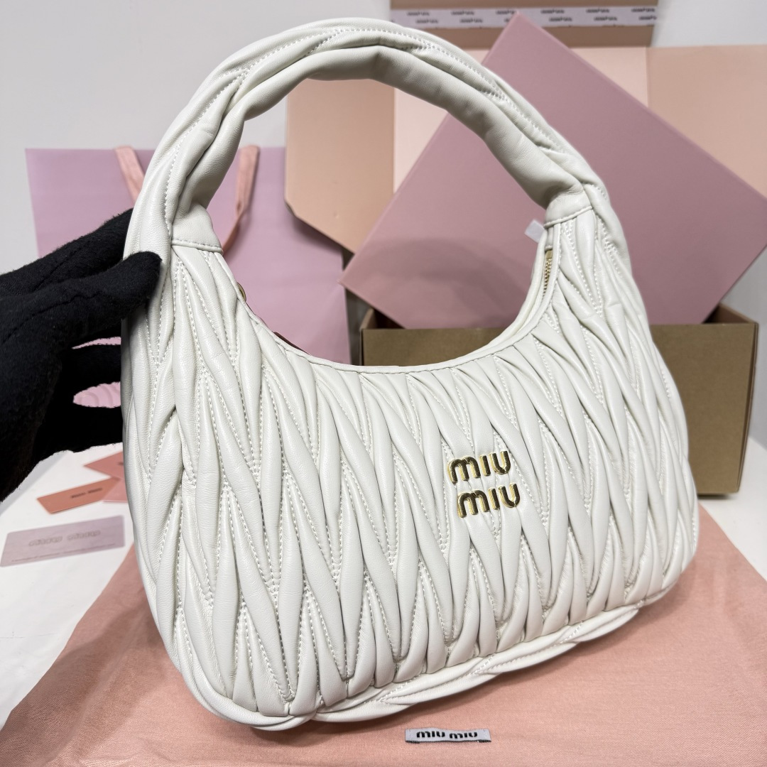 Miu Miu 大号白色5BC108：MiuMiu新品MiuWander手袋