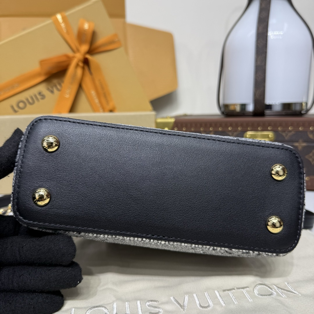 Prada Classic Luxury Handbag Shoulder Crossbody Bag Ref.5AEEEAAD 4