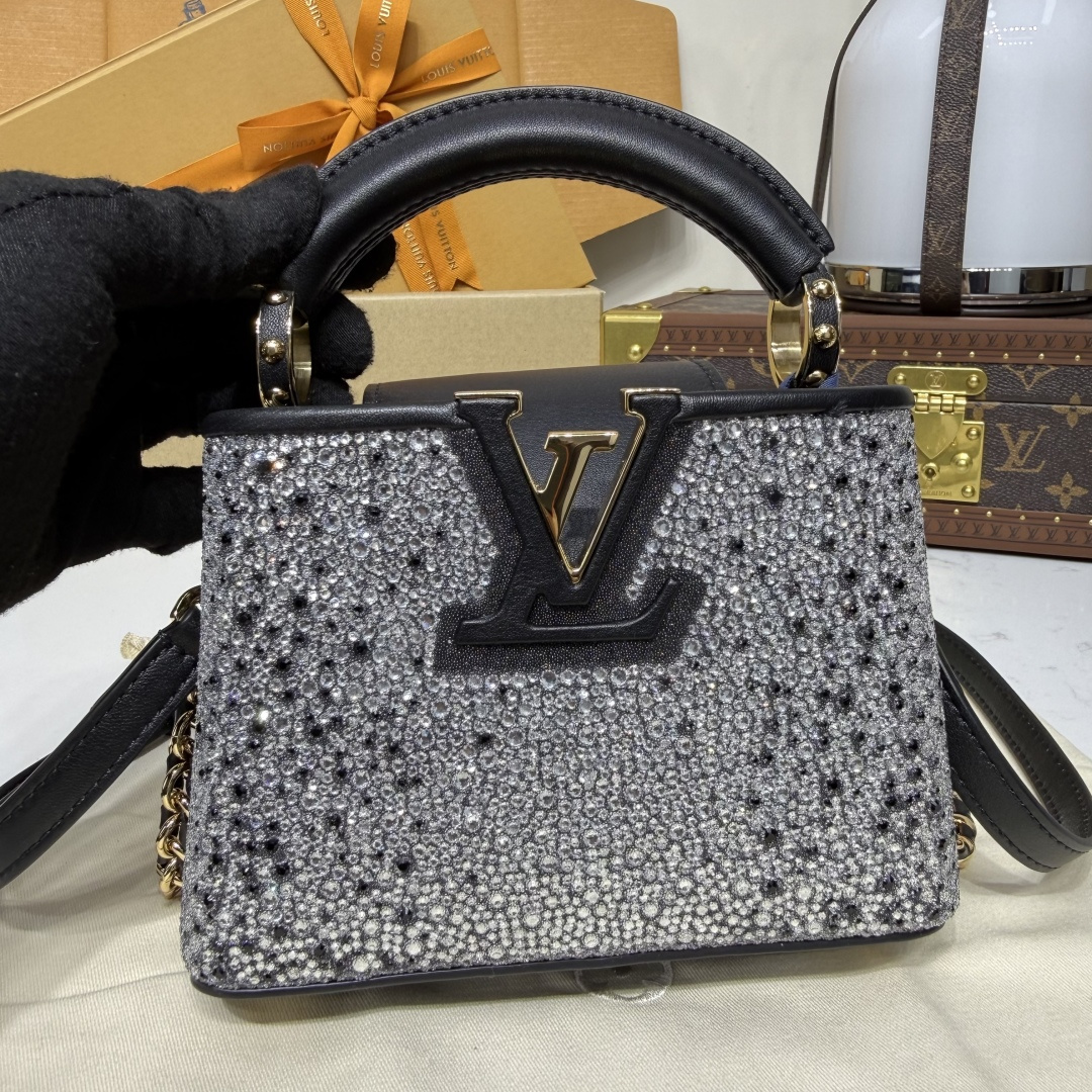 Gucci Classic Luxury Handbag Shoulder Crossbody Bag Ref.084375AA 5