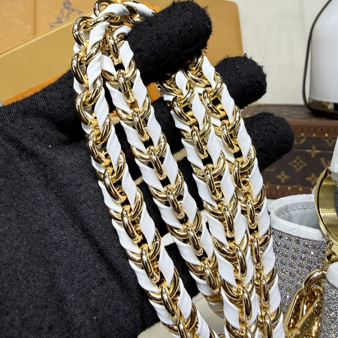 Celine Classic Luxury Handbag Shoulder Crossbody Bag Ref.0FAB0723 9