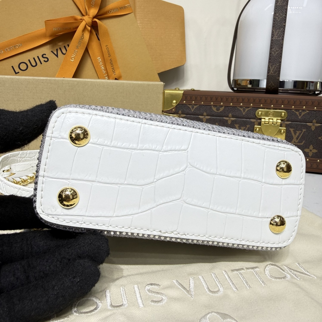Saint Laurent Classic Luxury Handbag Shoulder Crossbody Bag Ref 4